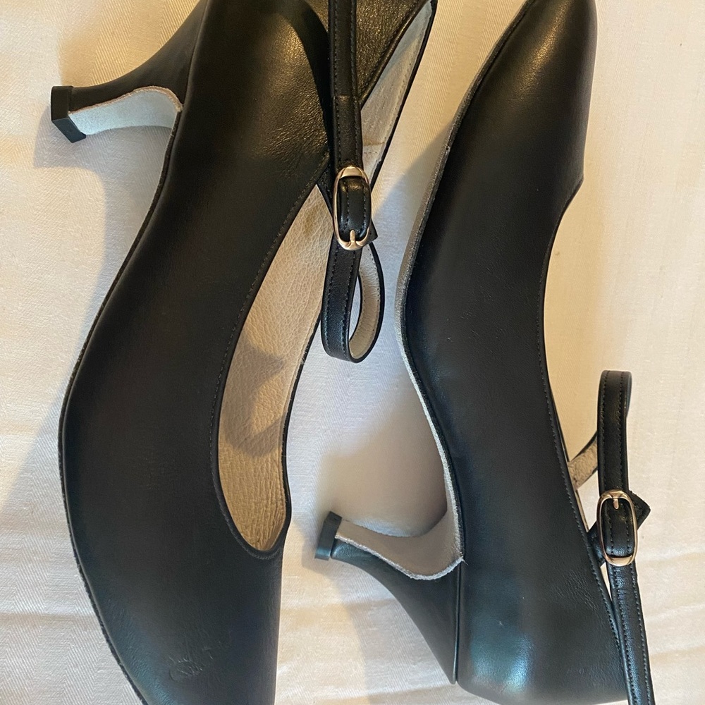 Dance Shoes, Black, size 10.5 (run small) Genuine Leather, with shoe brush